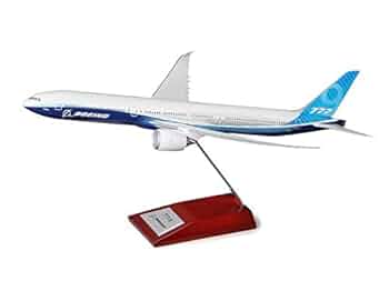ポケモン ボーイング787-9 ダイキャストモデル スクートのピカチュウ塗装機、左右異なるデザイン 787-9に7匹、9